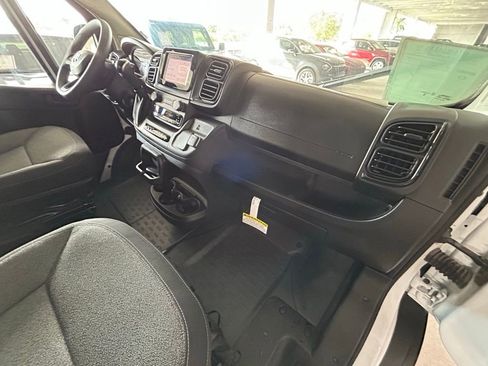 Used 2025 RAM ProMaster 2500 w/ Convenience Group image 25