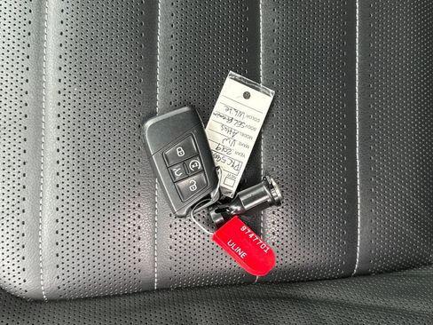 Used 2019 Volkswagen Atlas SEL Premium image 29