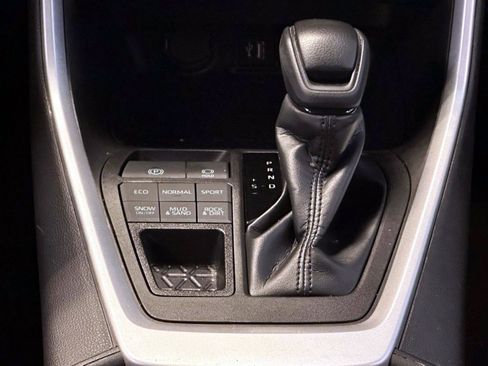 Used 2023 Toyota RAV4 LE AWD/4WD image 17