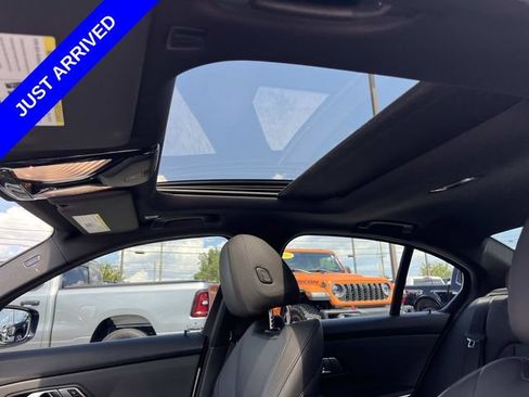 Used 2019 BMW 330i xDrive Sedan AWD/4WD image 27