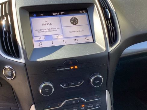 Used 2019 Ford Edge SEL w/ Equipment Group 201A image 8