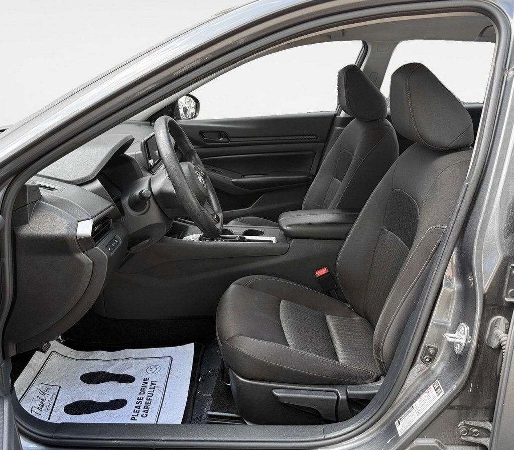 Used 2024 Nissan Altima 2.5 S FWD image 12