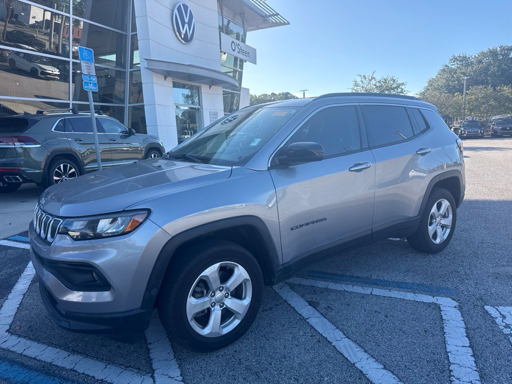 Used 2022 Jeep Compass Latitude AWD/4WD image 1
