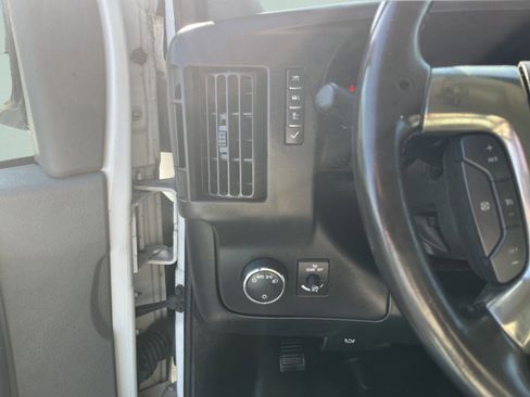 Used 2019 Chevrolet Express 3500 Extended w/ Driver Convenience Package RWD image 19