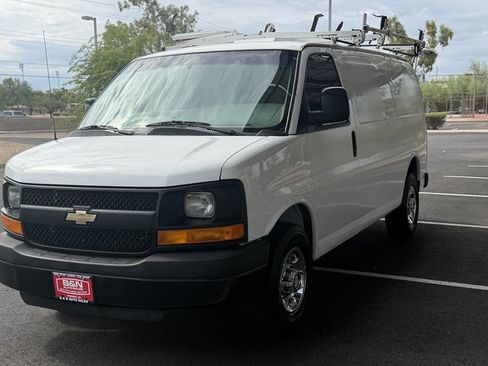 Used 2014 Chevrolet Express 2500 RWD image 25
