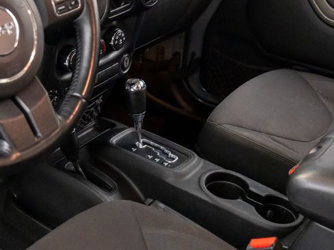 Used 2014 Jeep Wrangler Unlimited Sport AWD/4WD image 13