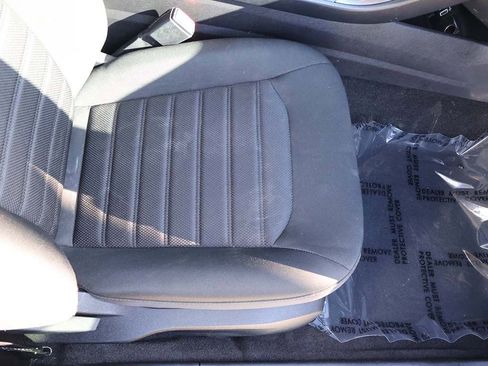 Used 2020 Ford Fusion SE image 30