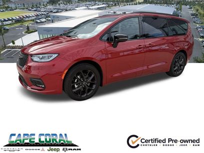 Certified 2025 Chrysler Pacifica Limited