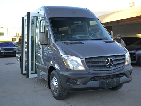 Used 2016 Mercedes-Benz Sprinter 3500 w/ High Idle Fixed Package image 10