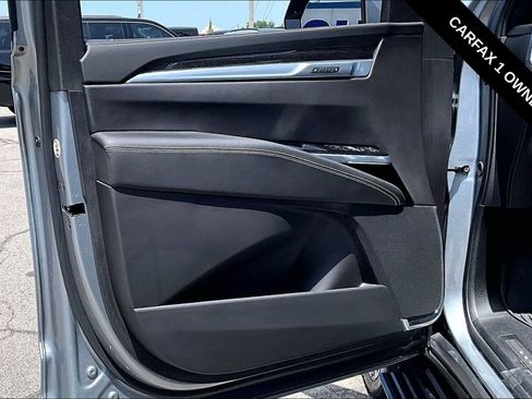 Used 2025 Cadillac Escalade V AWD/4WD image 21