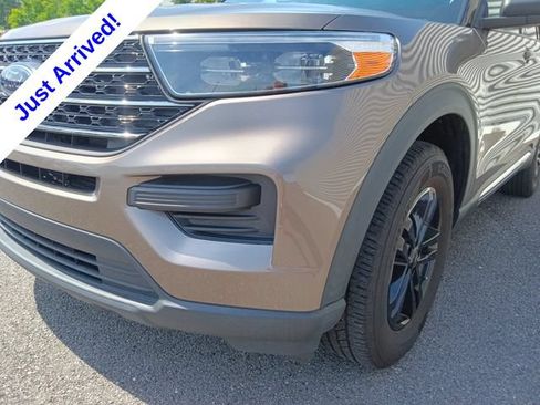 Used 2021 Ford Explorer XLT AWD/4WD image 9
