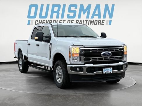 Used 2024 Ford F250 XLT image 1