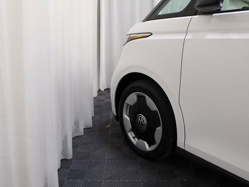 New 2025 Volkswagen ID. Buzz Pro S image 25
