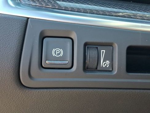 Certified 2025 Cadillac XT5 Sportv image 23