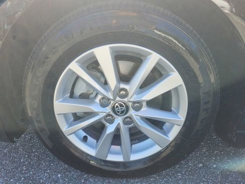 Used 2025 Toyota Camry LE image 17