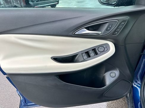 Used 2022 Buick Encore GX Essence w/ Advanced Technology Package FWD image 18