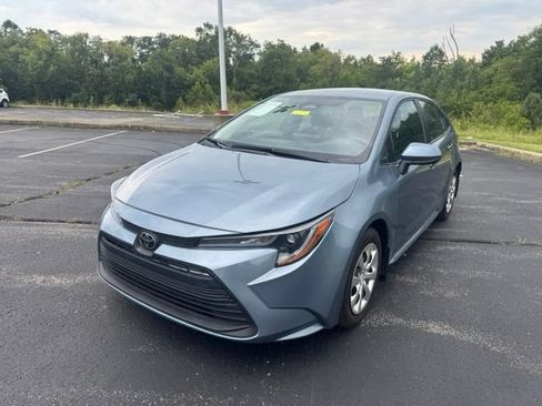 Used 2026 Toyota Corolla LE FWD image 7