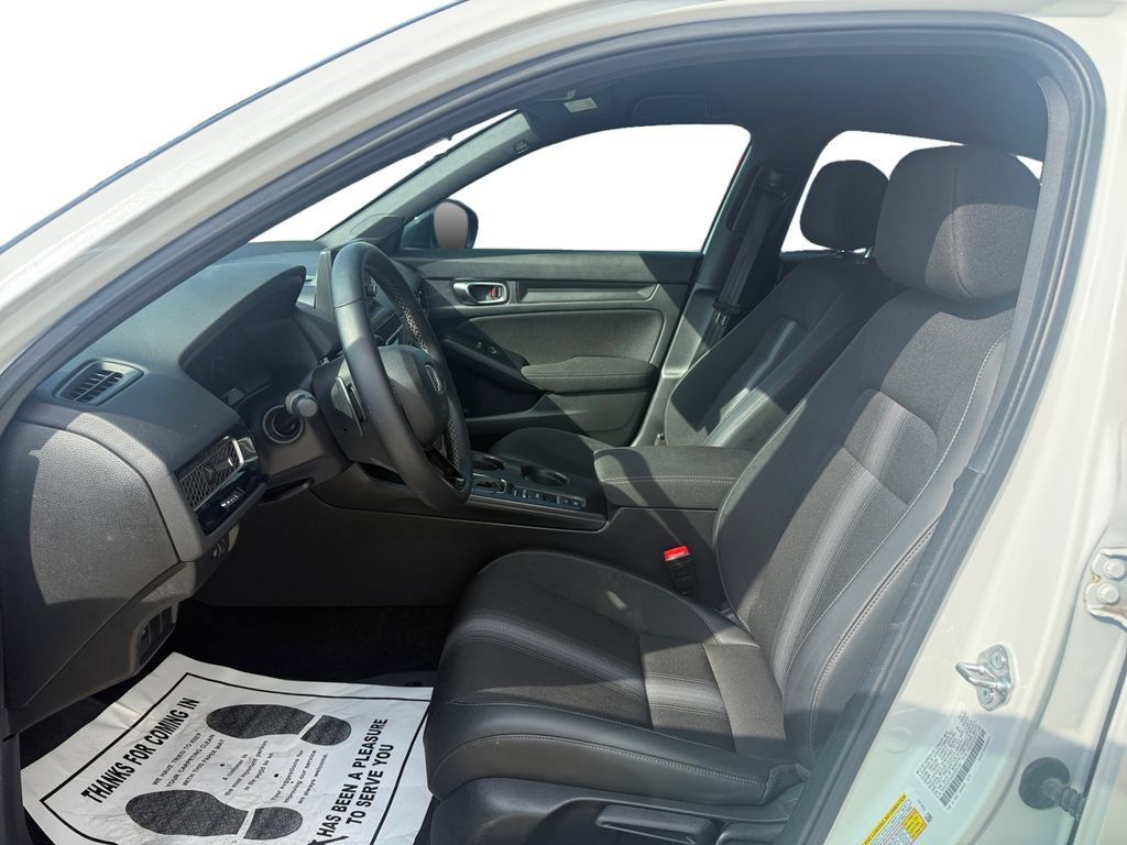 Used 2025 Honda Civic Sport image 10