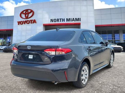 Used 2025 Toyota Corolla LE image 4
