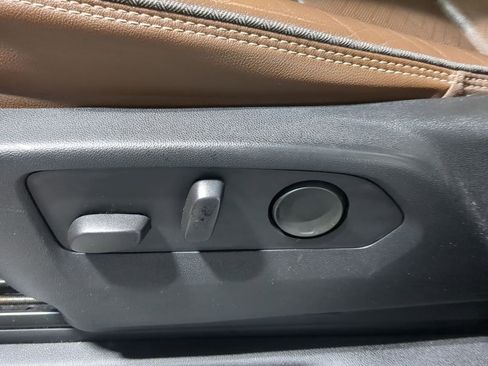 Used 2021 Chevrolet Suburban High Country w/ Premium Package image 30