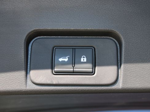 Certified 2023 Nissan Rogue SL w/ SL Premium Package image 6