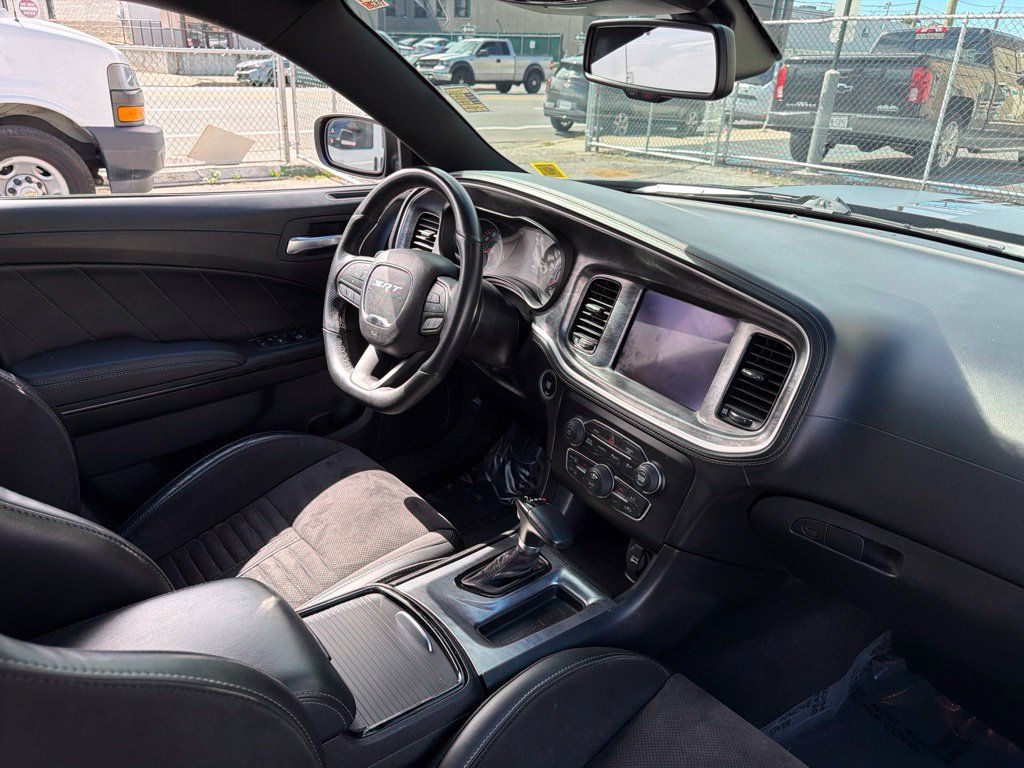 Used 2022 Dodge Charger Scat Pack w/ Daytona Edition Group RWD image 17