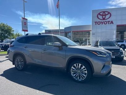 Used 2026 Toyota Highlander Platinum