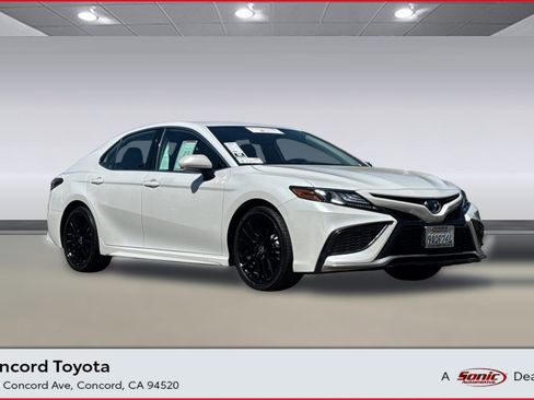 Certified 2022 Toyota Camry XSE FWD image 1