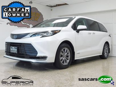Used 2021 Toyota Sienna XLE