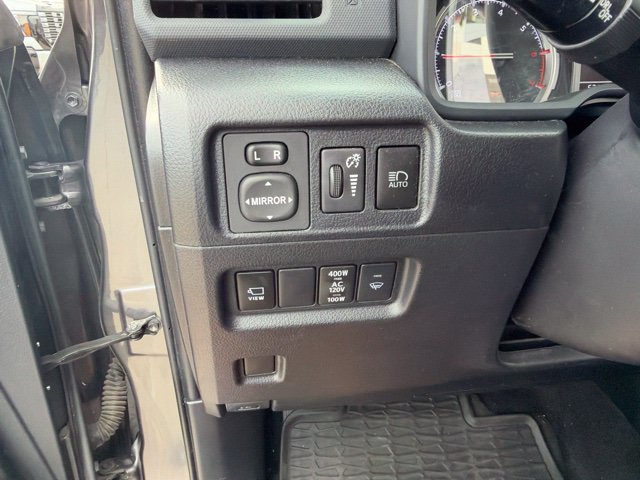 Used 2022 Toyota 4Runner Limited AWD/4WD image 14