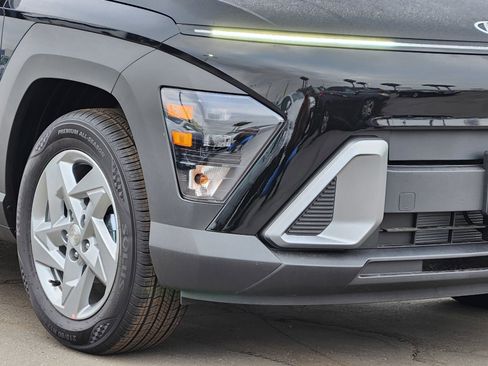 New 2026 Hyundai Kona SE image 10