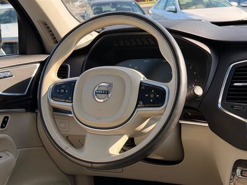 Used 2019 Volvo XC90 T6 Momentum w/ Protection Package Premier AWD/4WD image 29