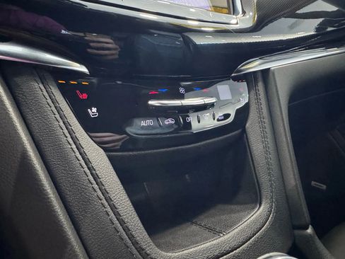 Used 2023 Cadillac XT6 Sport image 33