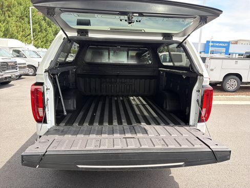 Used 2023 GMC Sierra 1500 Denali w/ Technology Package AWD/4WD image 33