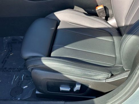 Used 2023 BMW 330i Sedan w/ Driving Assistance Package image 14