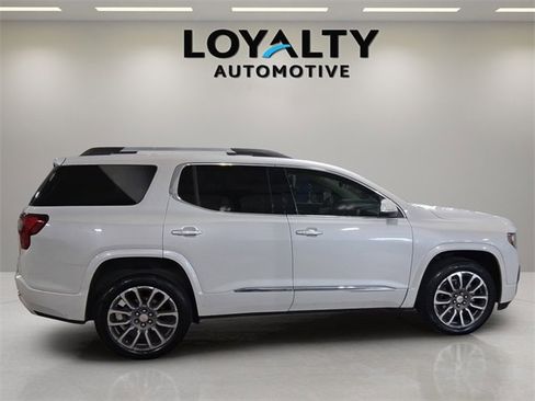 Used 2022 GMC Acadia Denali w/ Denali Technology Package image 6