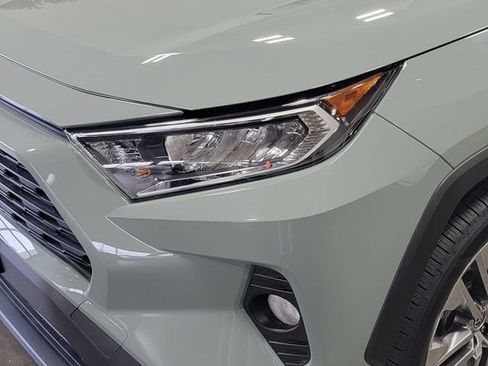 Used 2020 Toyota RAV4 XLE Premium AWD/4WD image 8