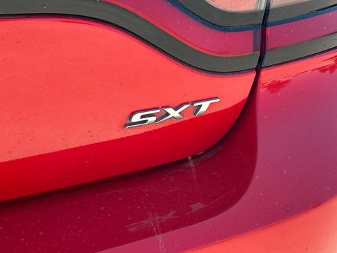 Used 2017 Dodge Charger SXT RWD image 13