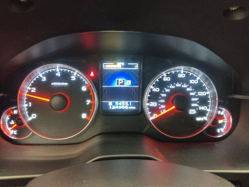 Used 2014 Subaru Outback 2.5i Limited w/ Moonroof Package AWD/4WD image 23
