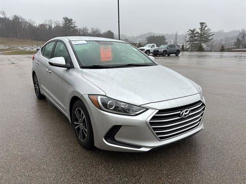 Used 2018 Hyundai Elantra SE w/ SE Connectivity Package 04 image 6