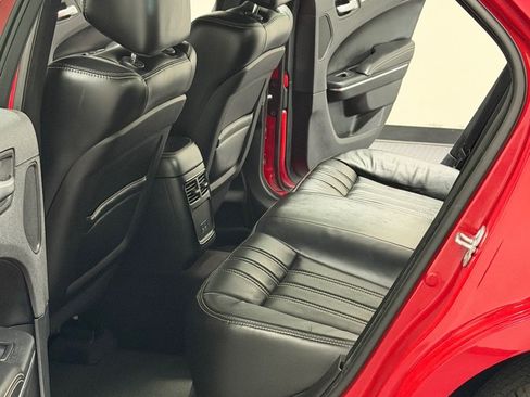 Used 2017 Chrysler 300 S w/ S Model Appearance Package RWD image 9