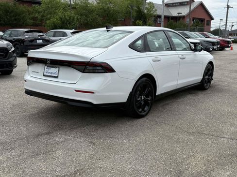 Certified 2025 Honda Accord SE image 23