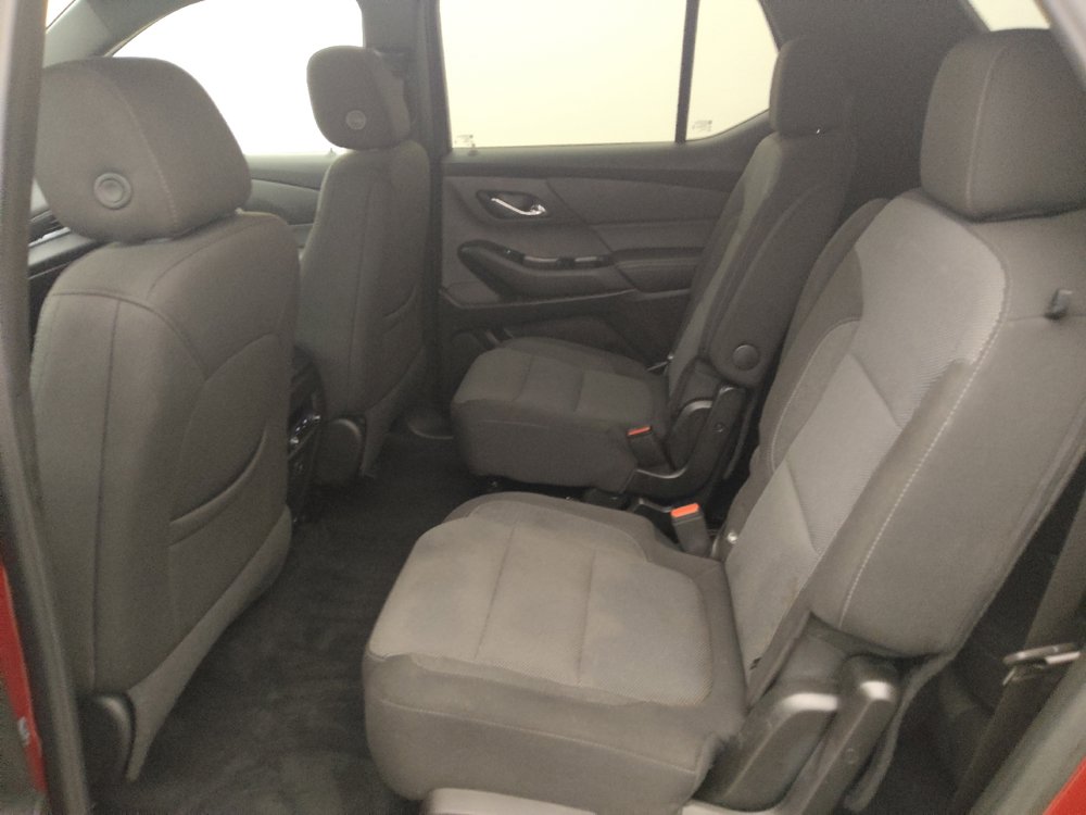 Used 2023 Chevrolet Traverse LT FWD image 18