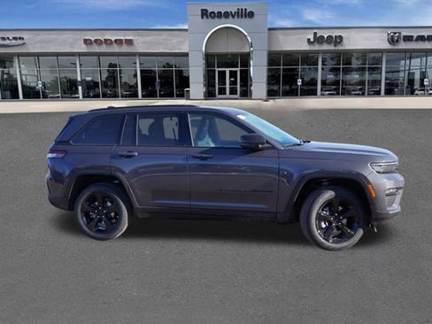 New 2025 Jeep Grand Cherokee Limited image 2