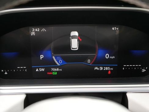 Used 2025 Volkswagen Taos SE AWD/4WD image 27