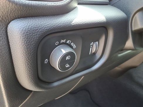 Used 2025 RAM 2500 Big Horn AWD/4WD image 22