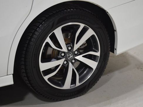 Used 2021 Honda Odyssey Touring image 7