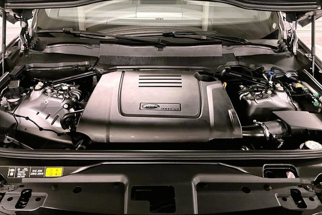 Certified 2025 Land Rover Discovery Dynamic SE AWD/4WD image 9