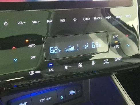 Used 2023 Hyundai Tucson Limited AWD/4WD image 18