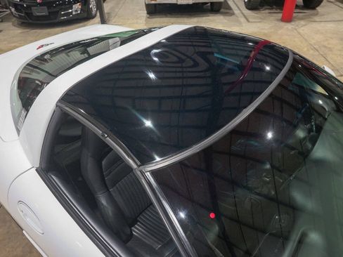 Used 1998 Chevrolet Corvette Coupe RWD image 19